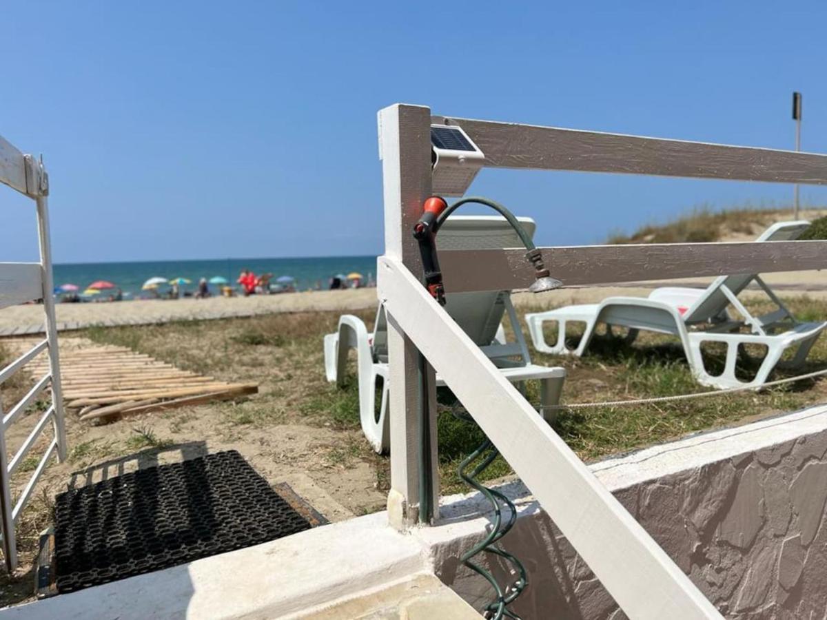 Wohnung Mit Direktem Meerzugang Torvaianica Exterior foto